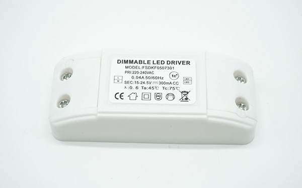 可控硅调光电源外置FSDKF0609181